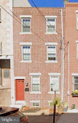 1225 Christian St