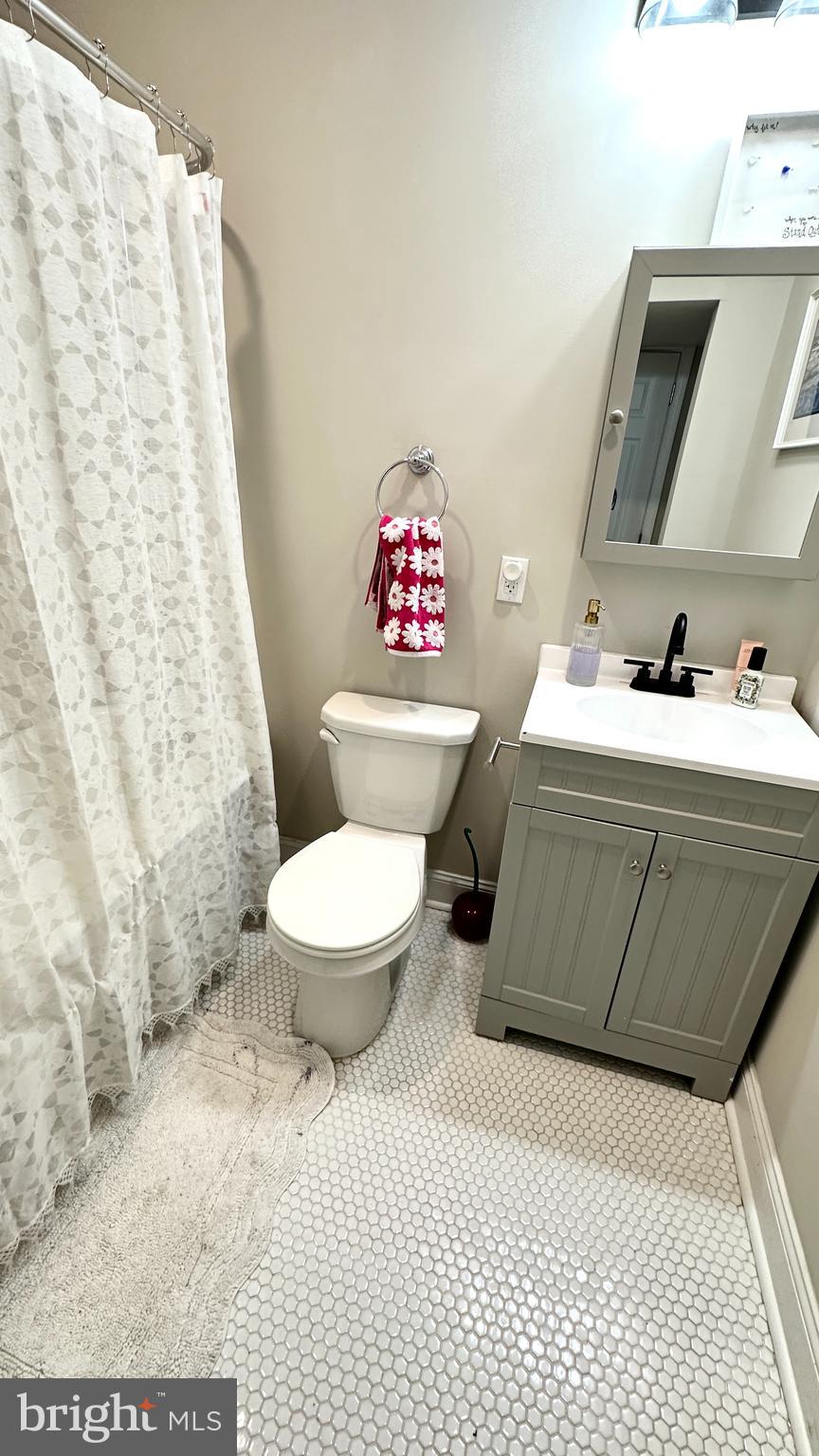 4200 MANAYUNK AVE #3