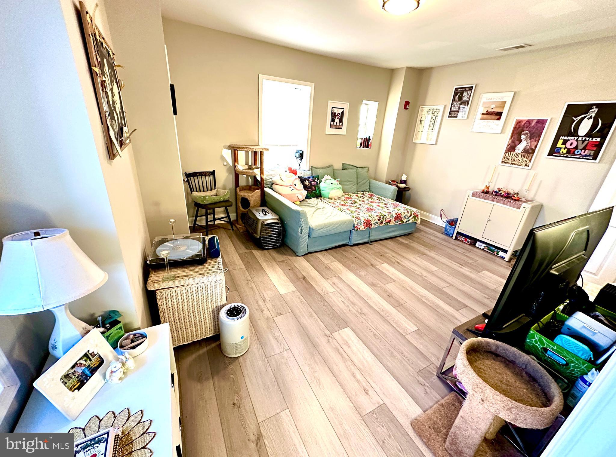 4200 MANAYUNK AVE #3