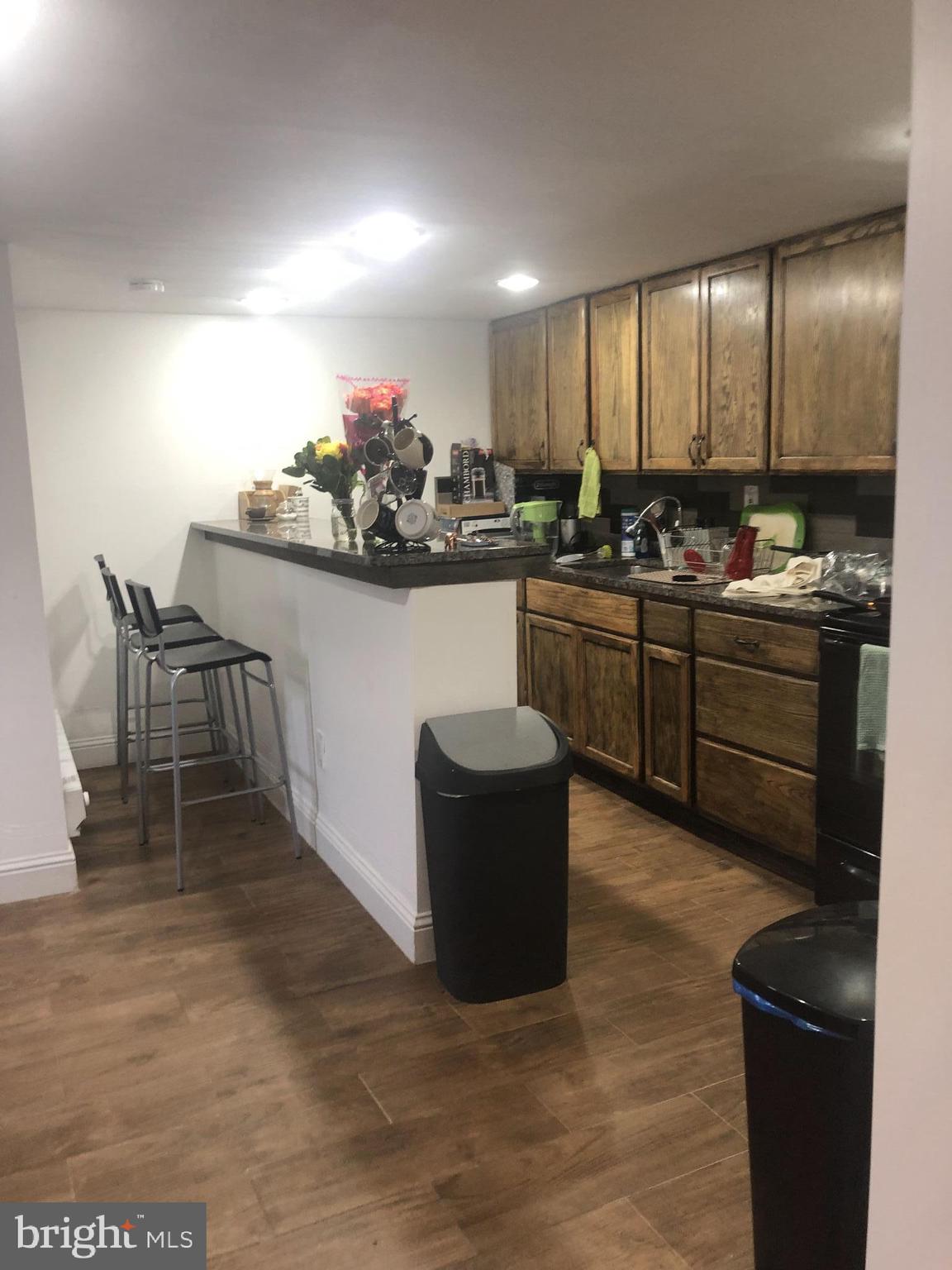 838-REAR CORINTHIAN AVE