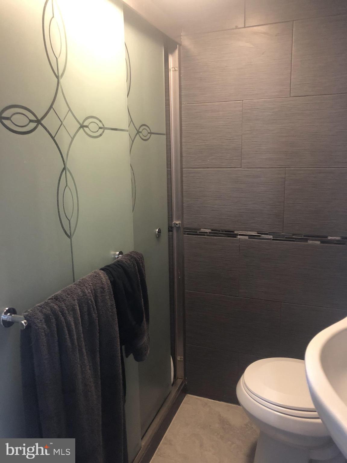 838-REAR CORINTHIAN AVE