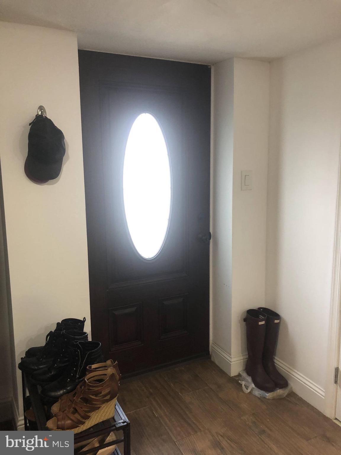 838-REAR CORINTHIAN AVE