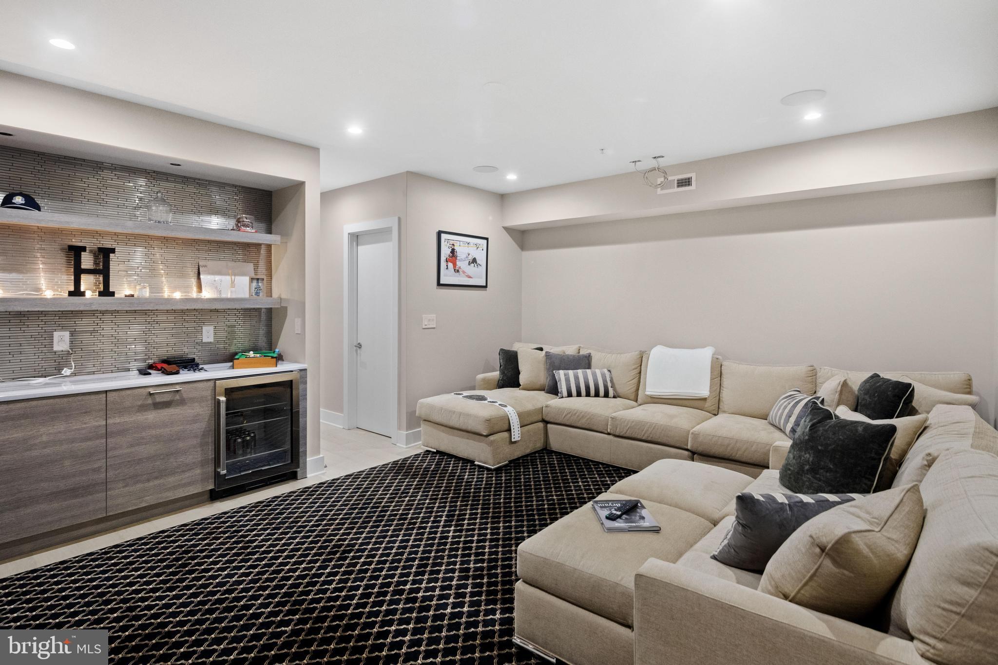24 S Front St #1