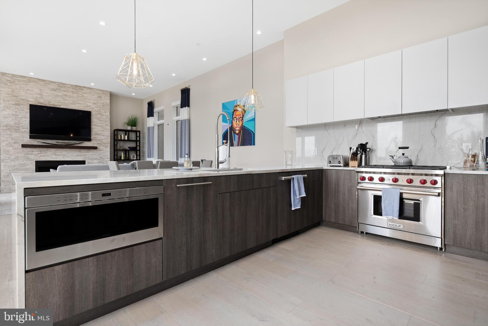 24 S Front St #1