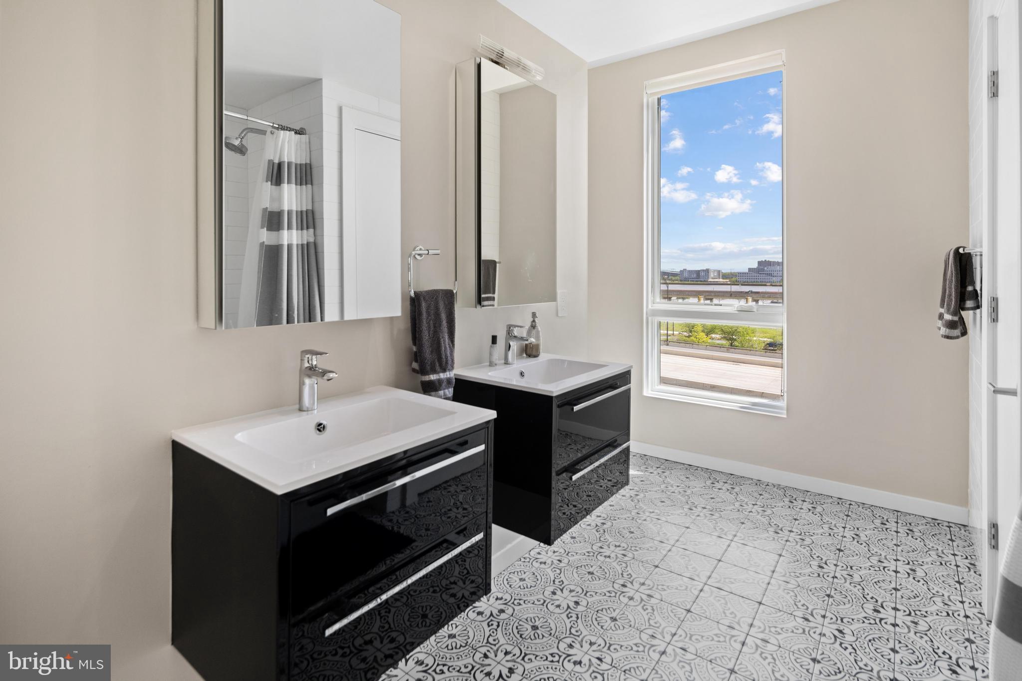 24 S Front St #1