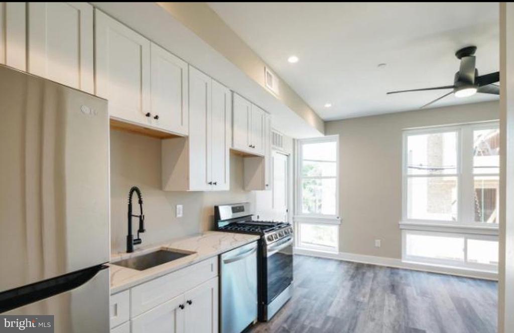 1513 W GIRARD AVE #3R