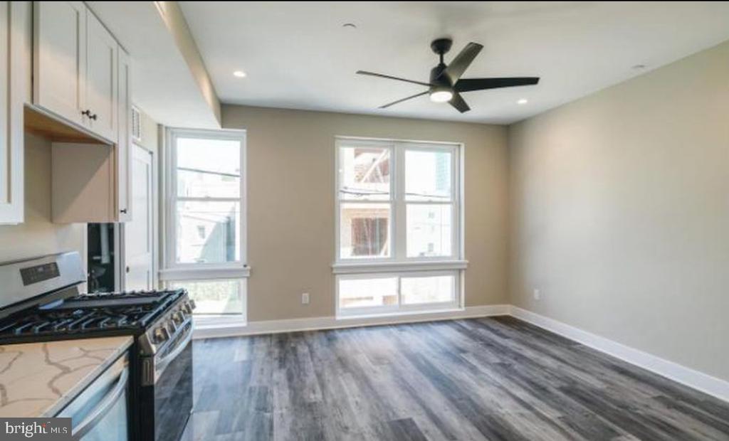 1513 W GIRARD AVE #3R