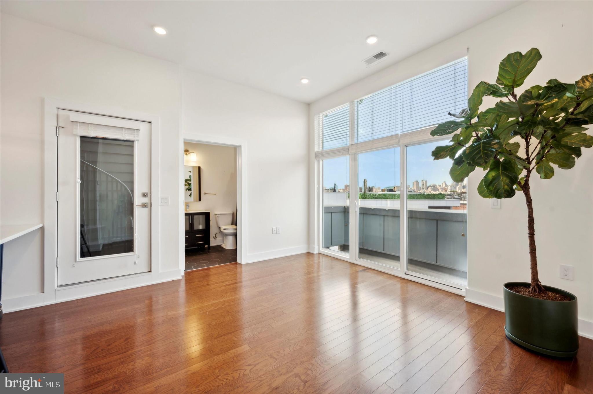 1129 Germantown Ave #5d