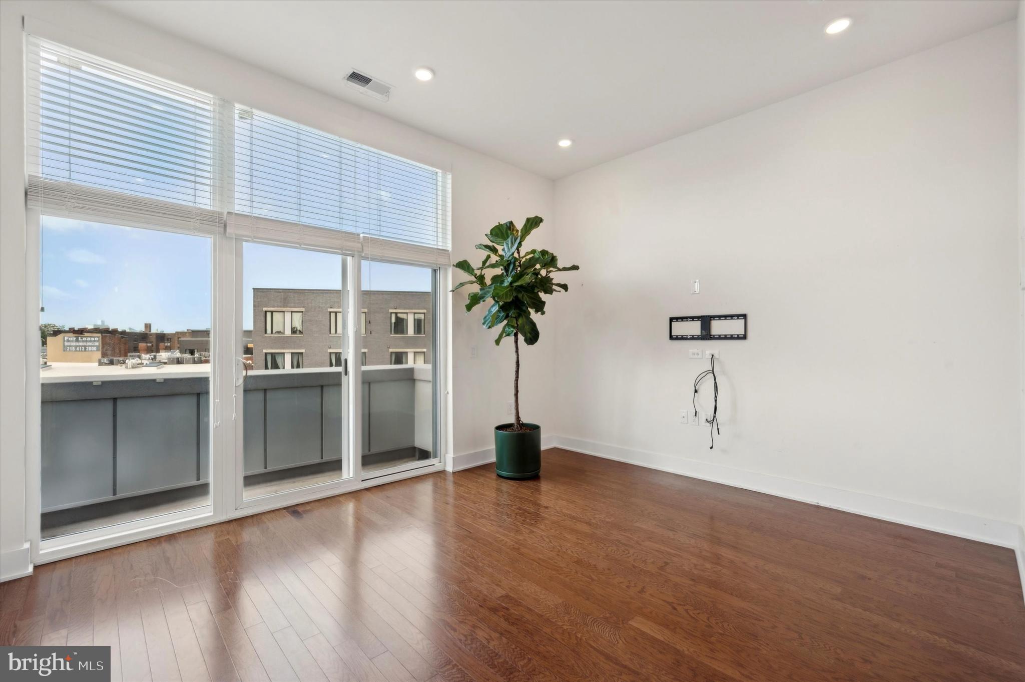 1129 Germantown Ave #5d