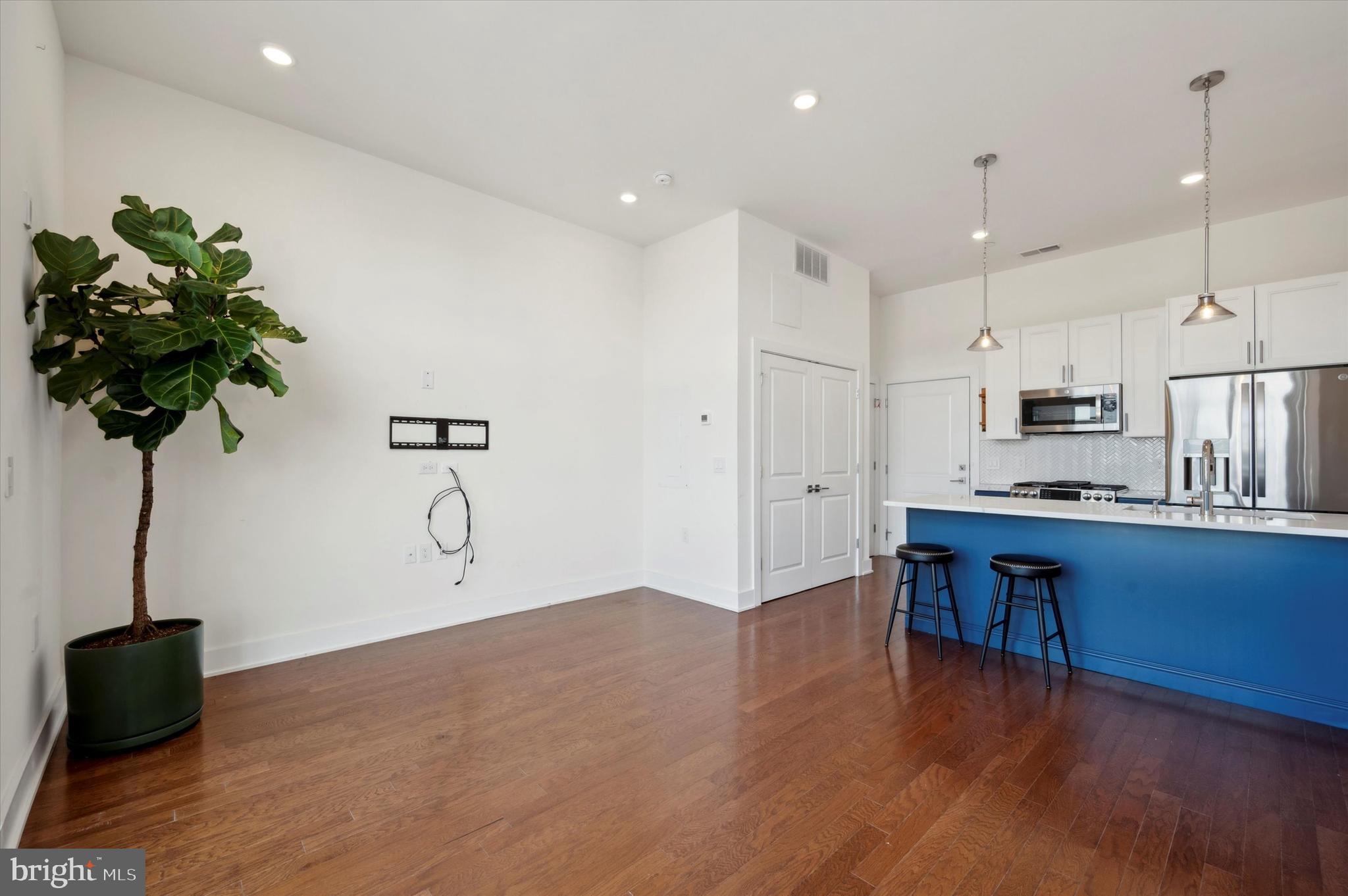 1129 Germantown Ave #5d