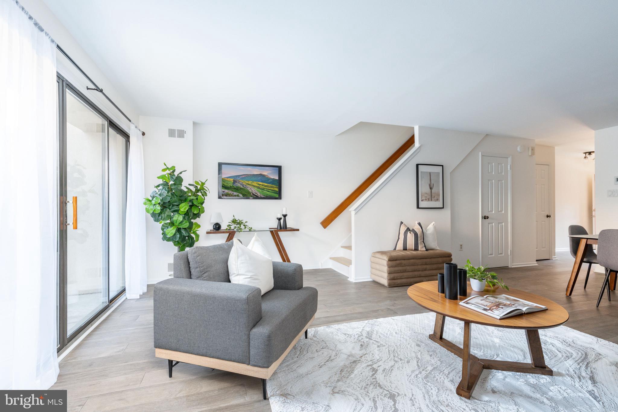 214-30 N 22nd St ##Dr3l