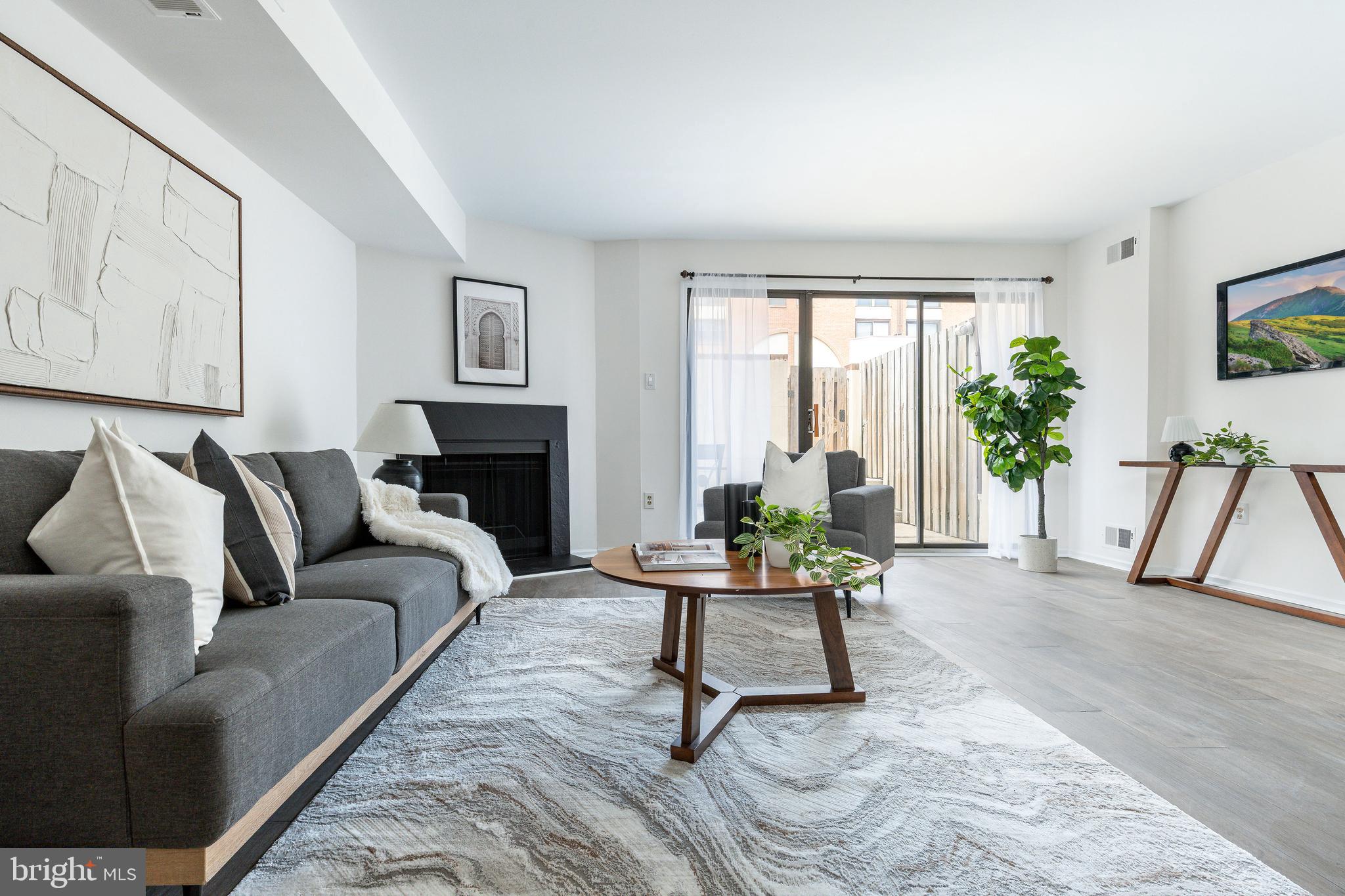 214-30 N 22nd St ##Dr3l