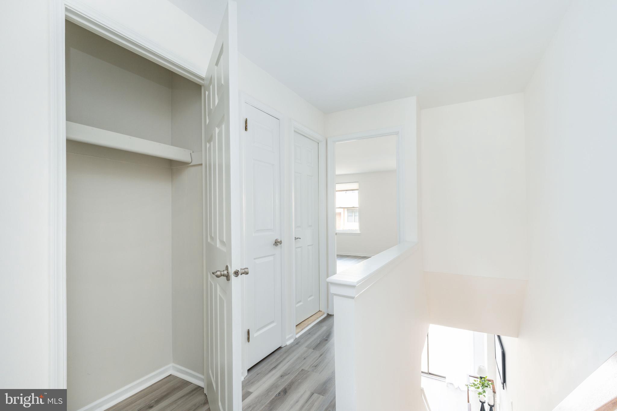 214-30 N 22nd St ##Dr3l