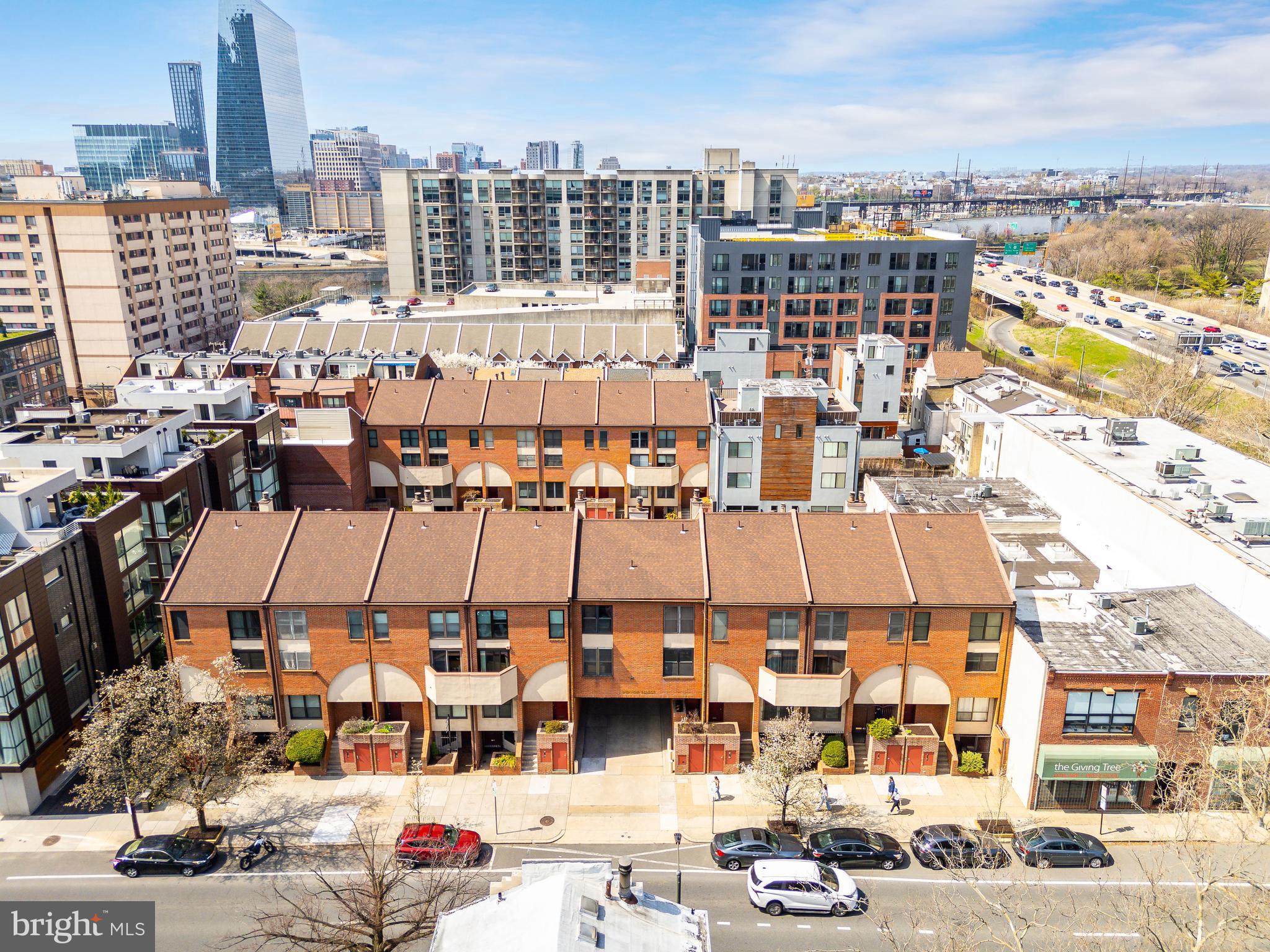 214-30 N 22nd St ##Dr3l