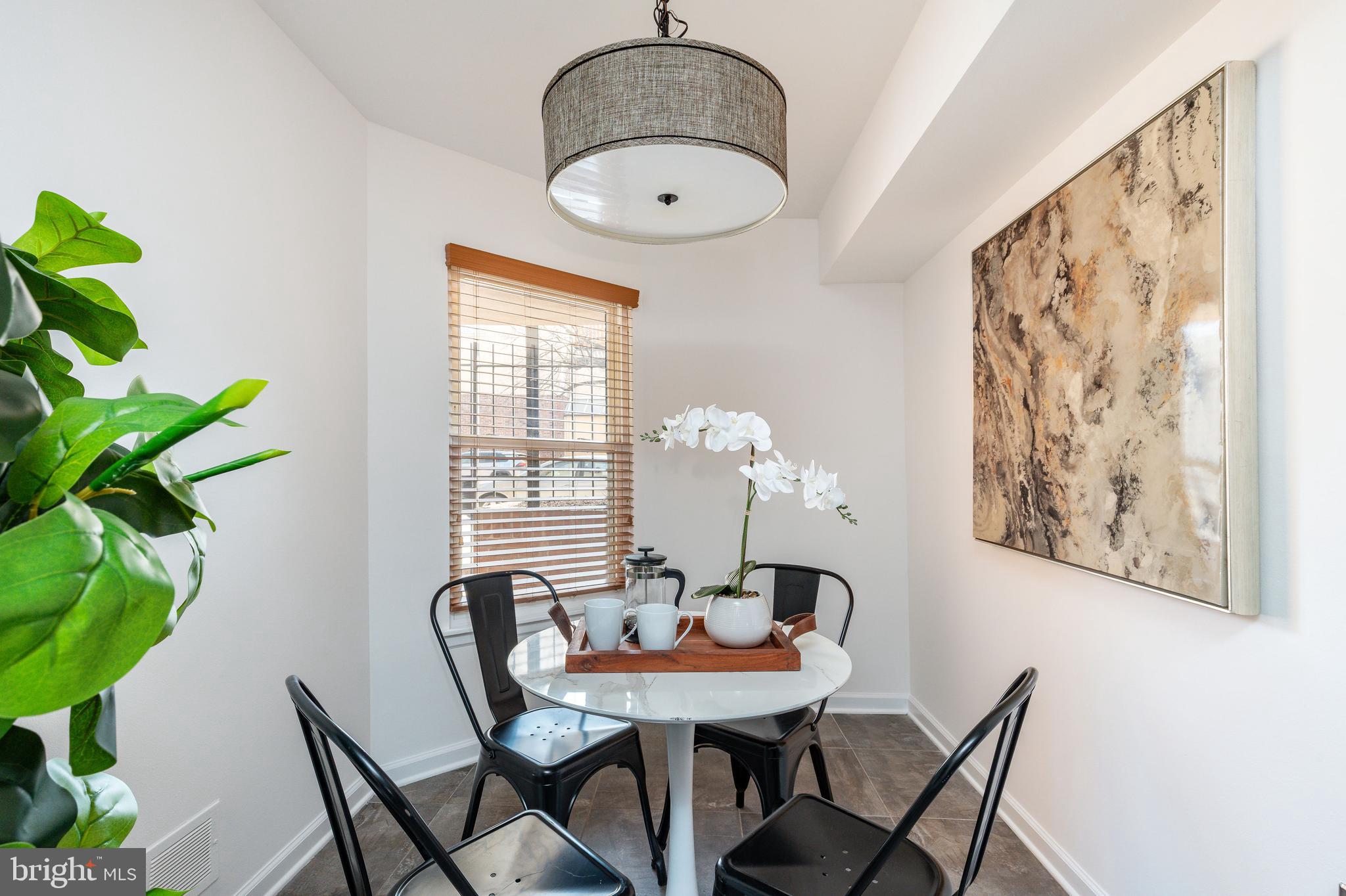 214-30 N 22nd St ##Dr3l