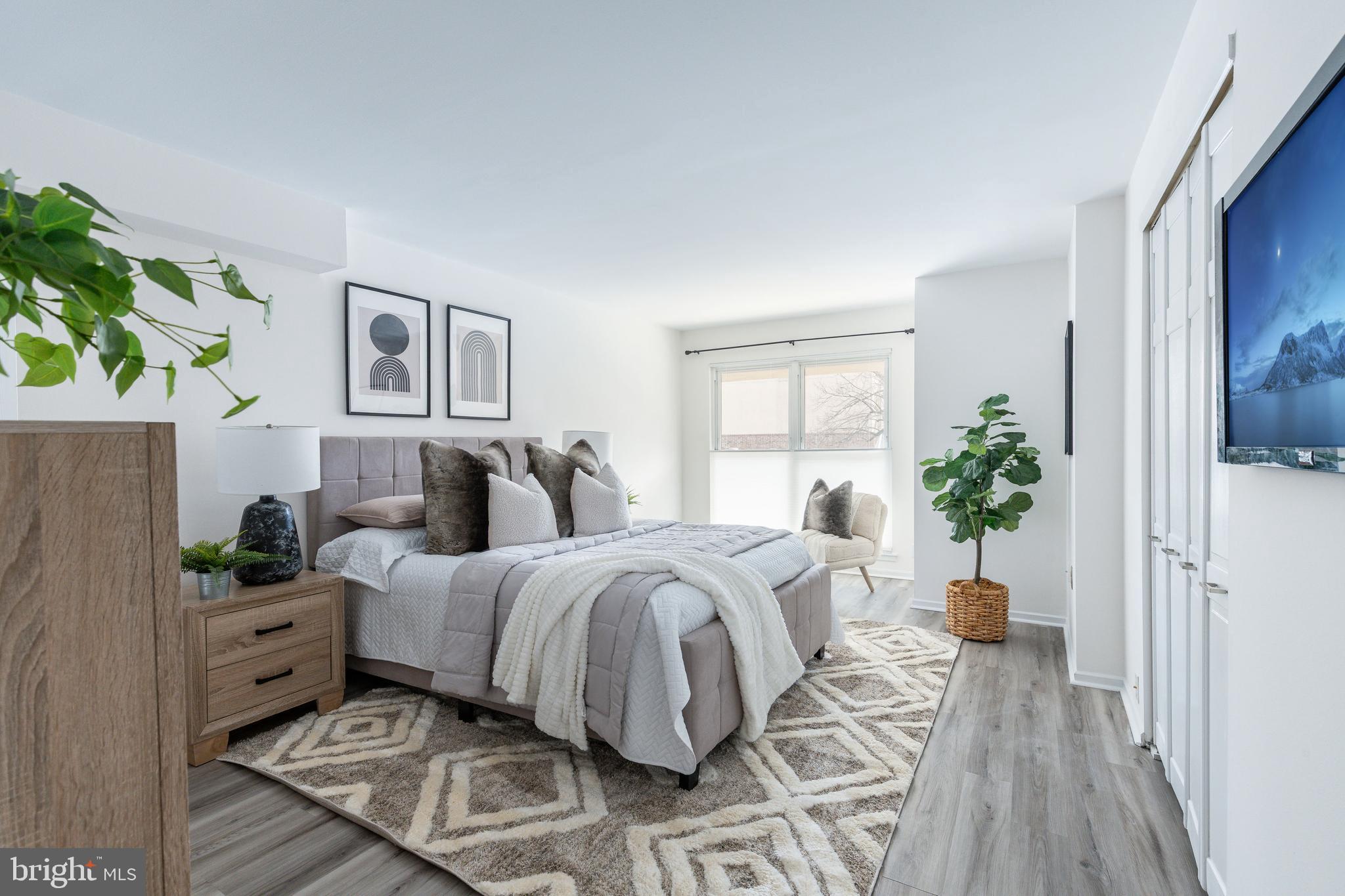 214-30 N 22nd St ##Dr3l