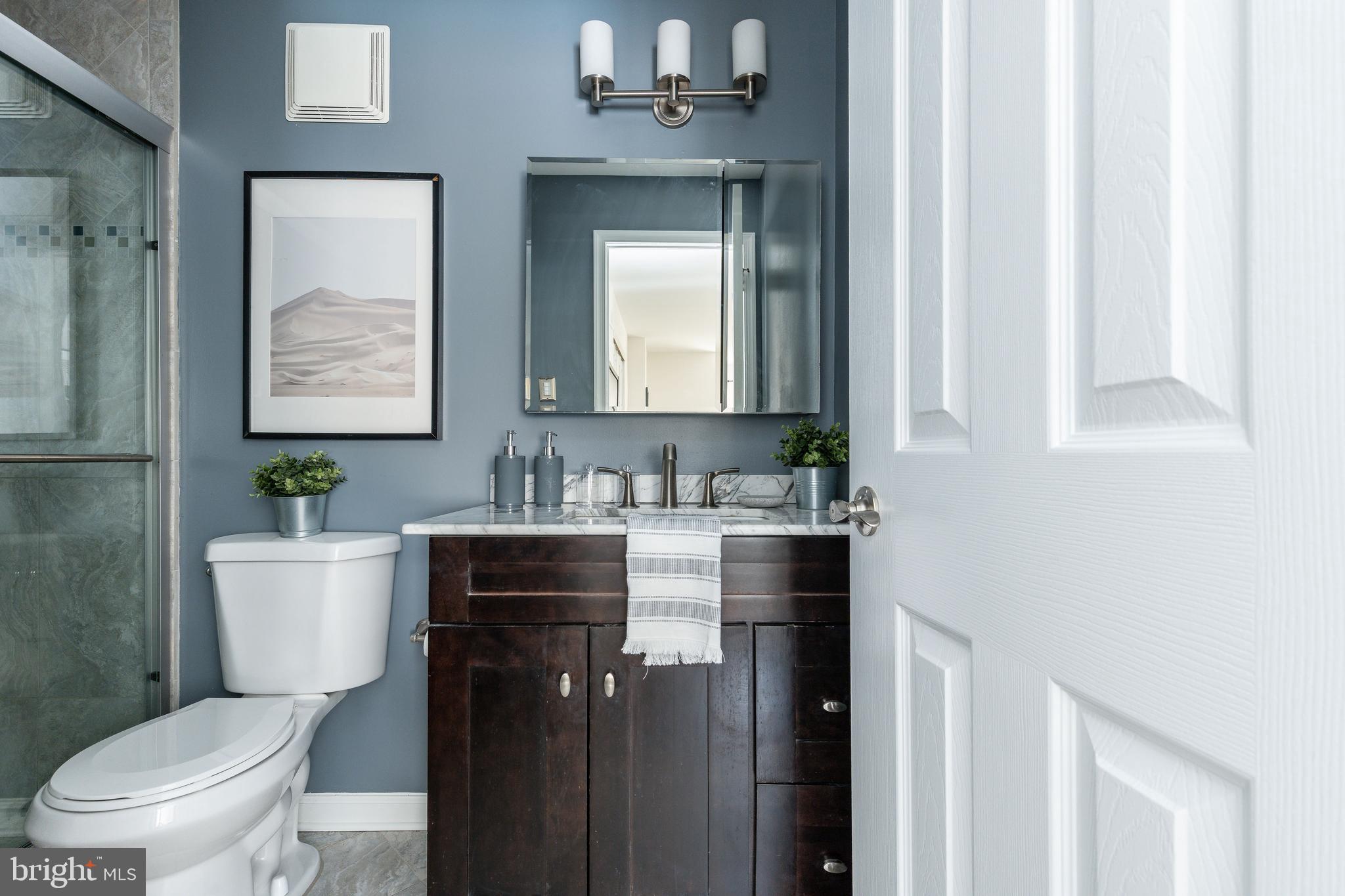 214-30 N 22nd St ##Dr3l