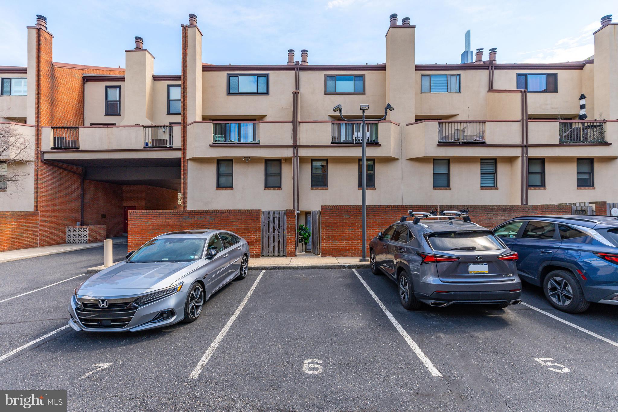 214-30 N 22nd St ##Dr3l