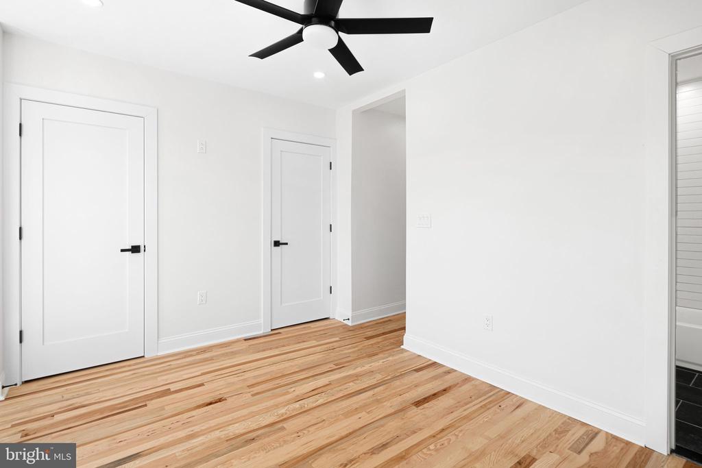 24 N 54TH ST