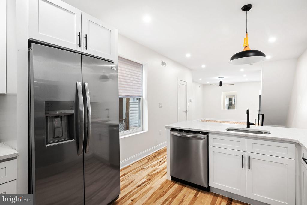 24 N 54TH ST