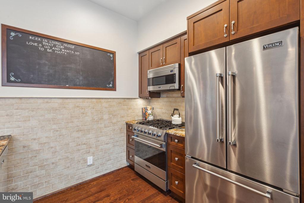 727-29 S 7th St #1f