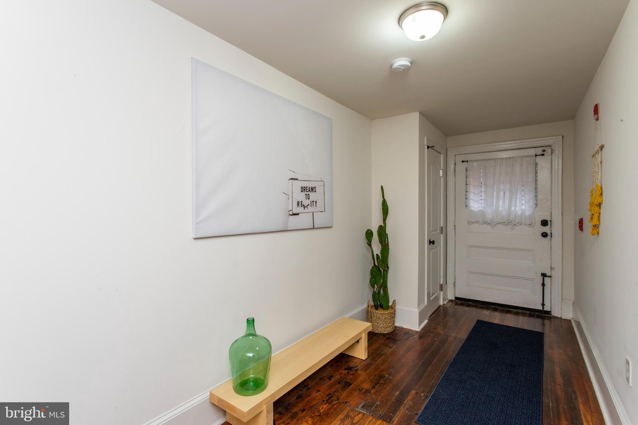2134 LOCUST ST #1R