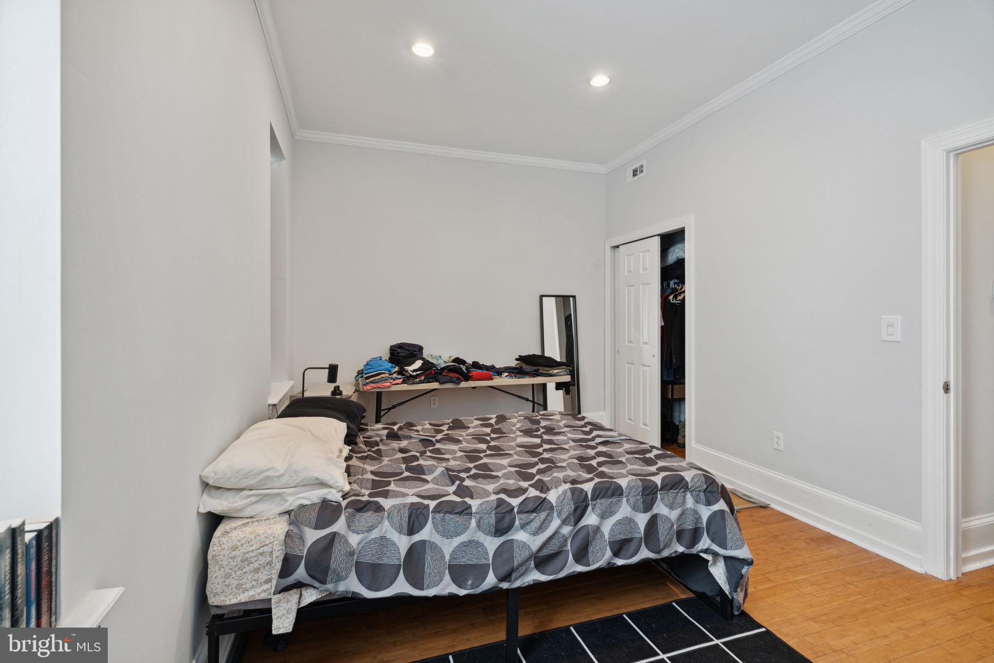 3009 W GIRARD AVE W #2