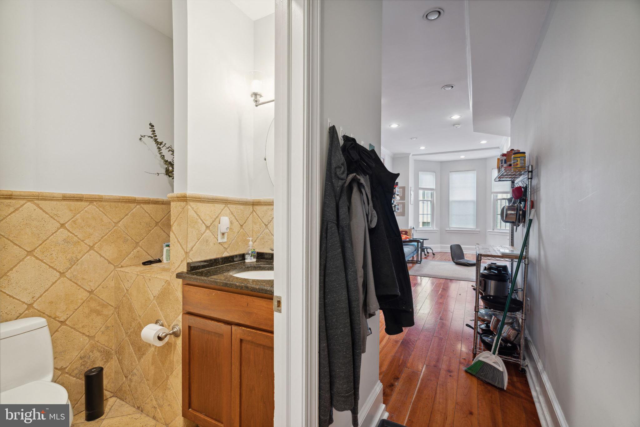 3009 W GIRARD AVE W #2