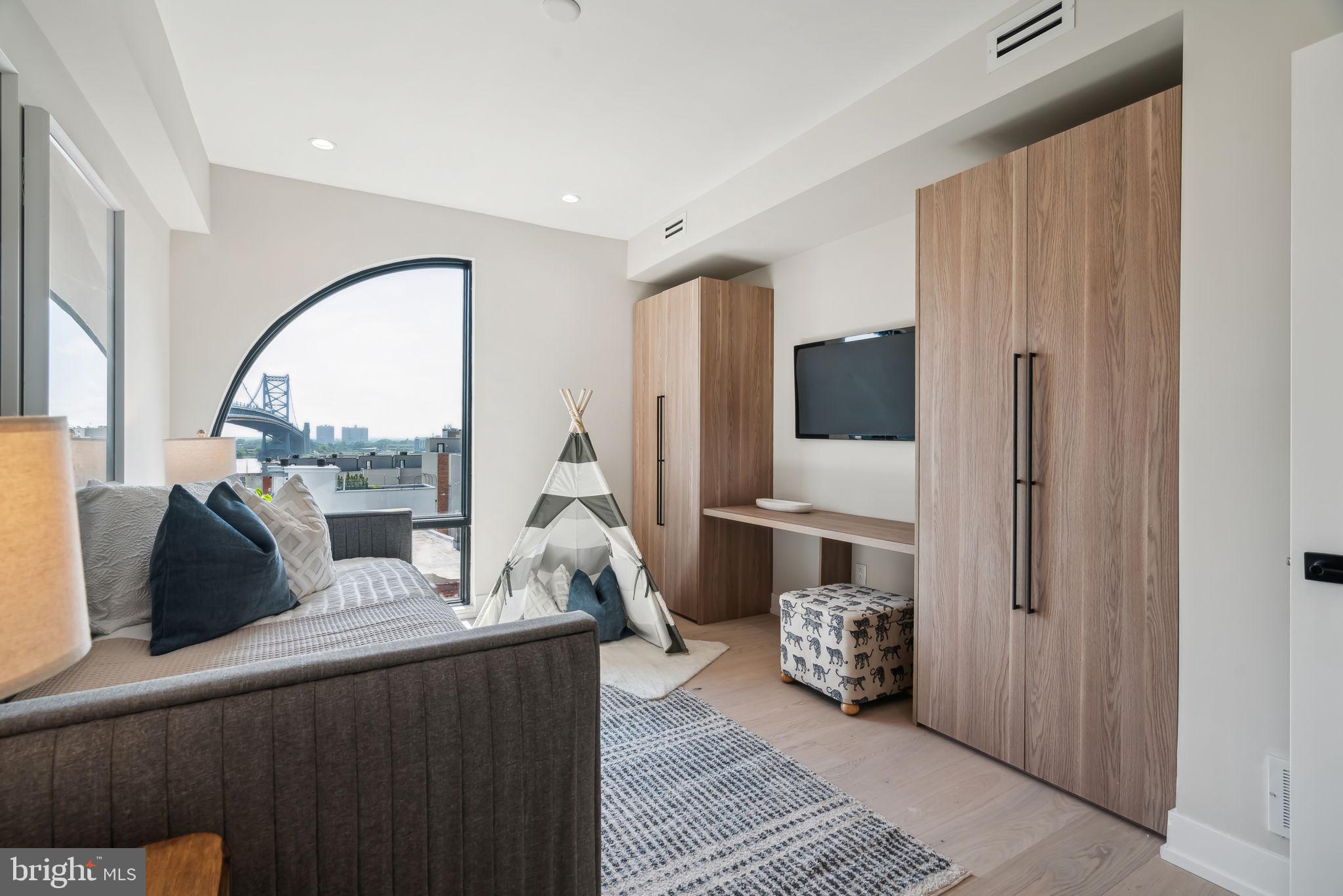 160-64 N 2nd St #601