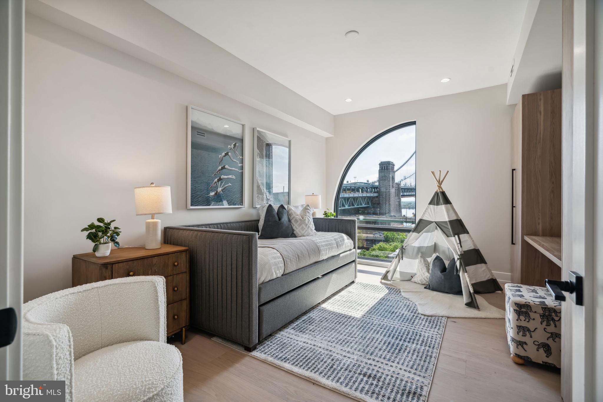 160-64 N 2nd St #601