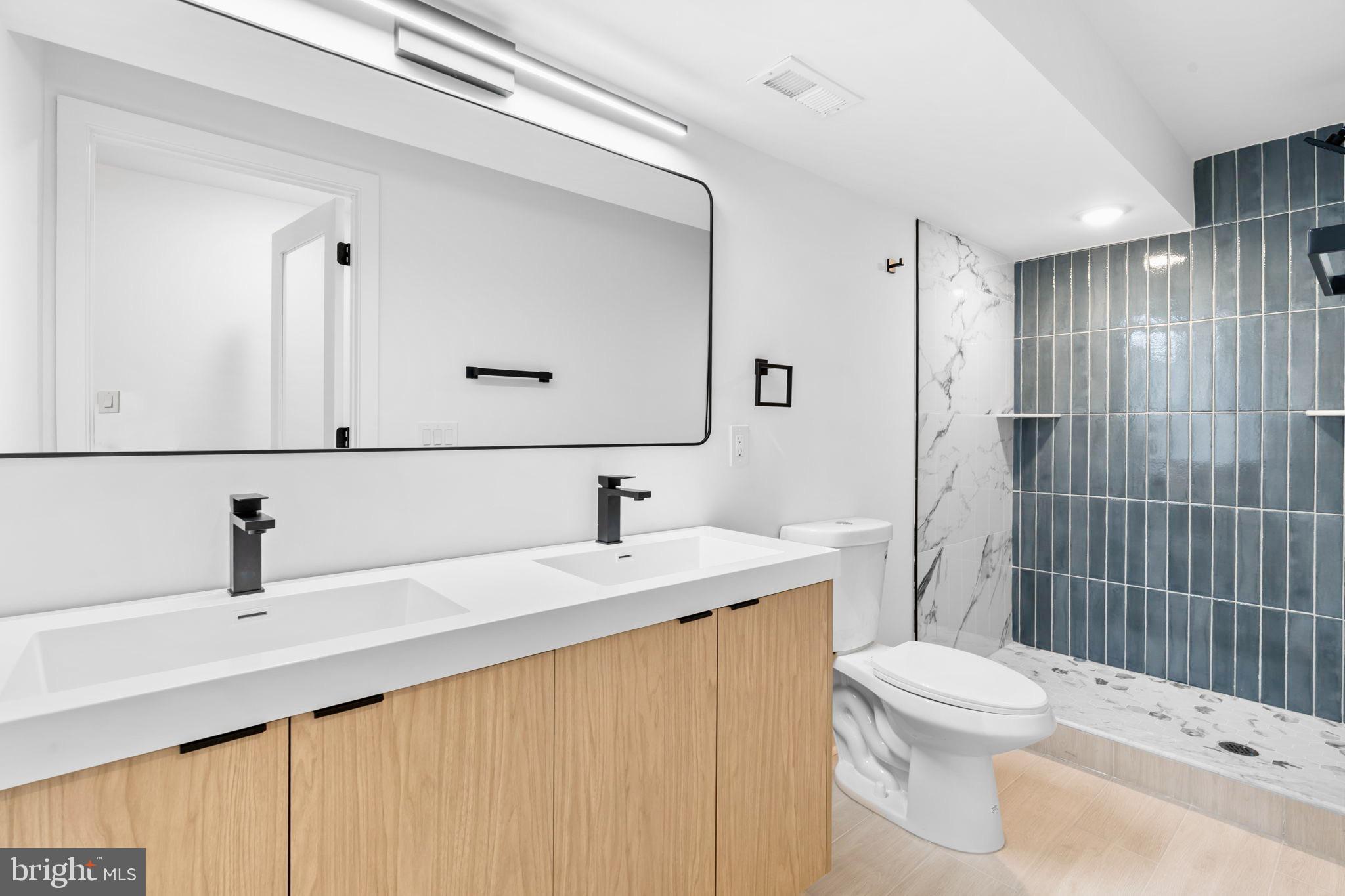 2631 Cecil B Moore Ave