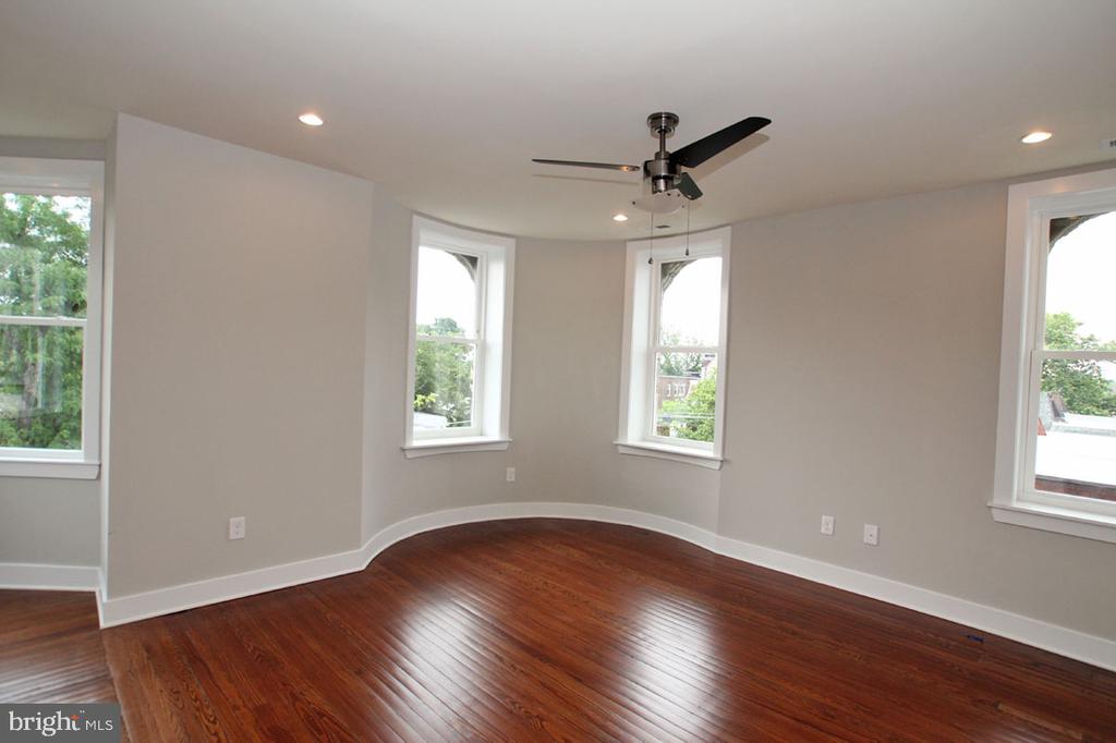 400 S 45TH ST #3D