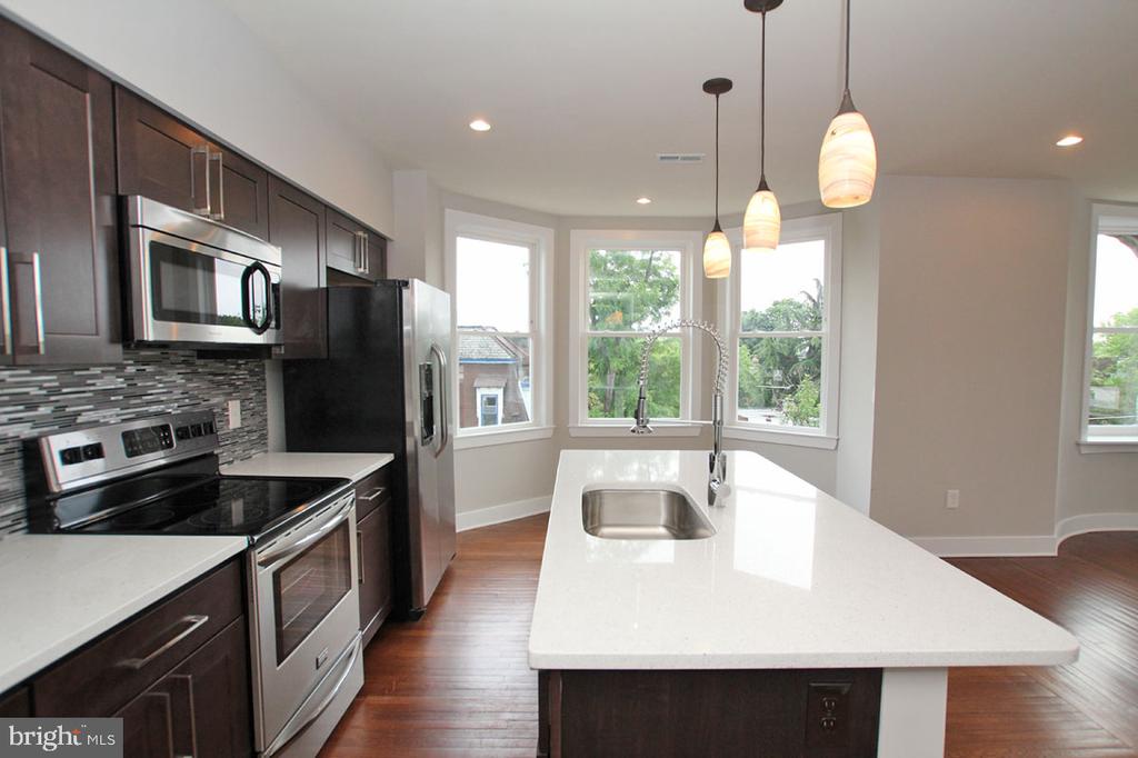 400 S 45TH ST #3D