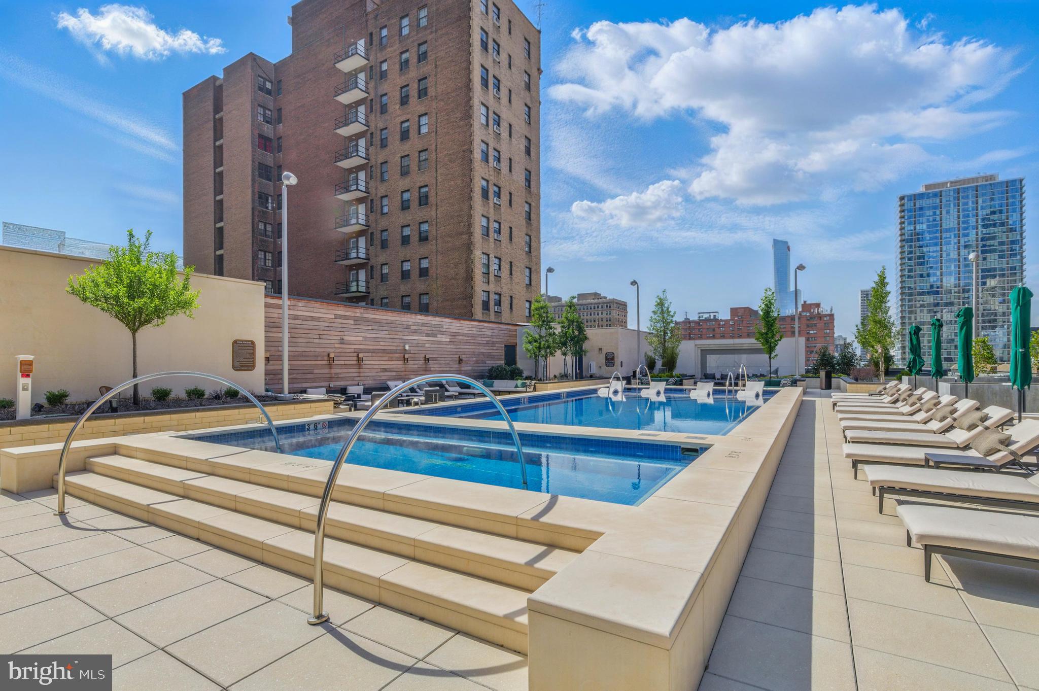 1911 Walnut St. #3304