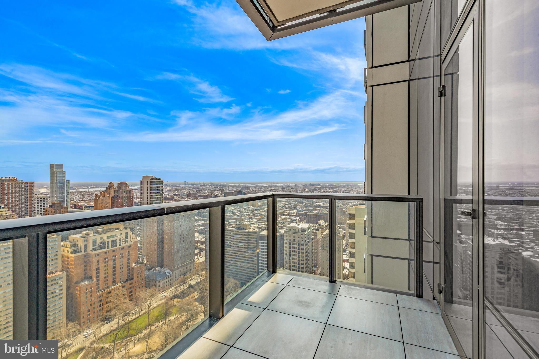 1911 Walnut St. #3304