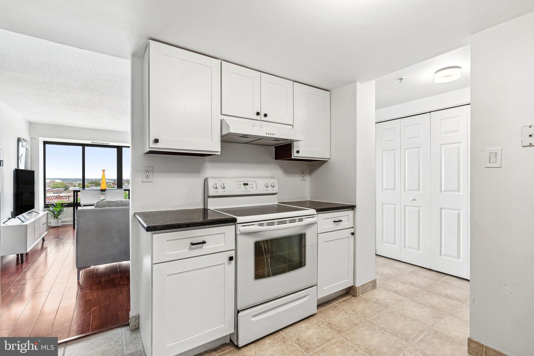 2001 Hamilton St #1825