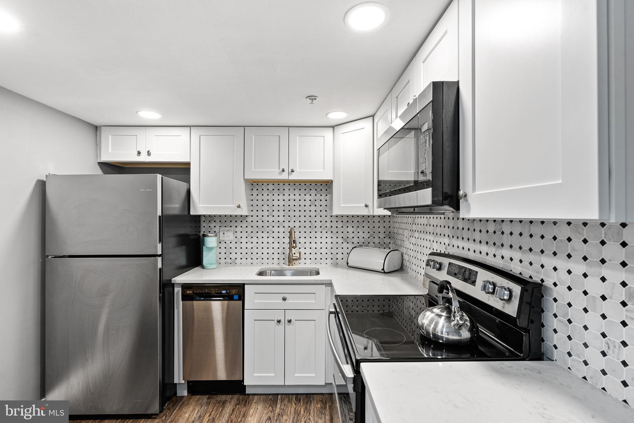 2001 Hamilton St #1222