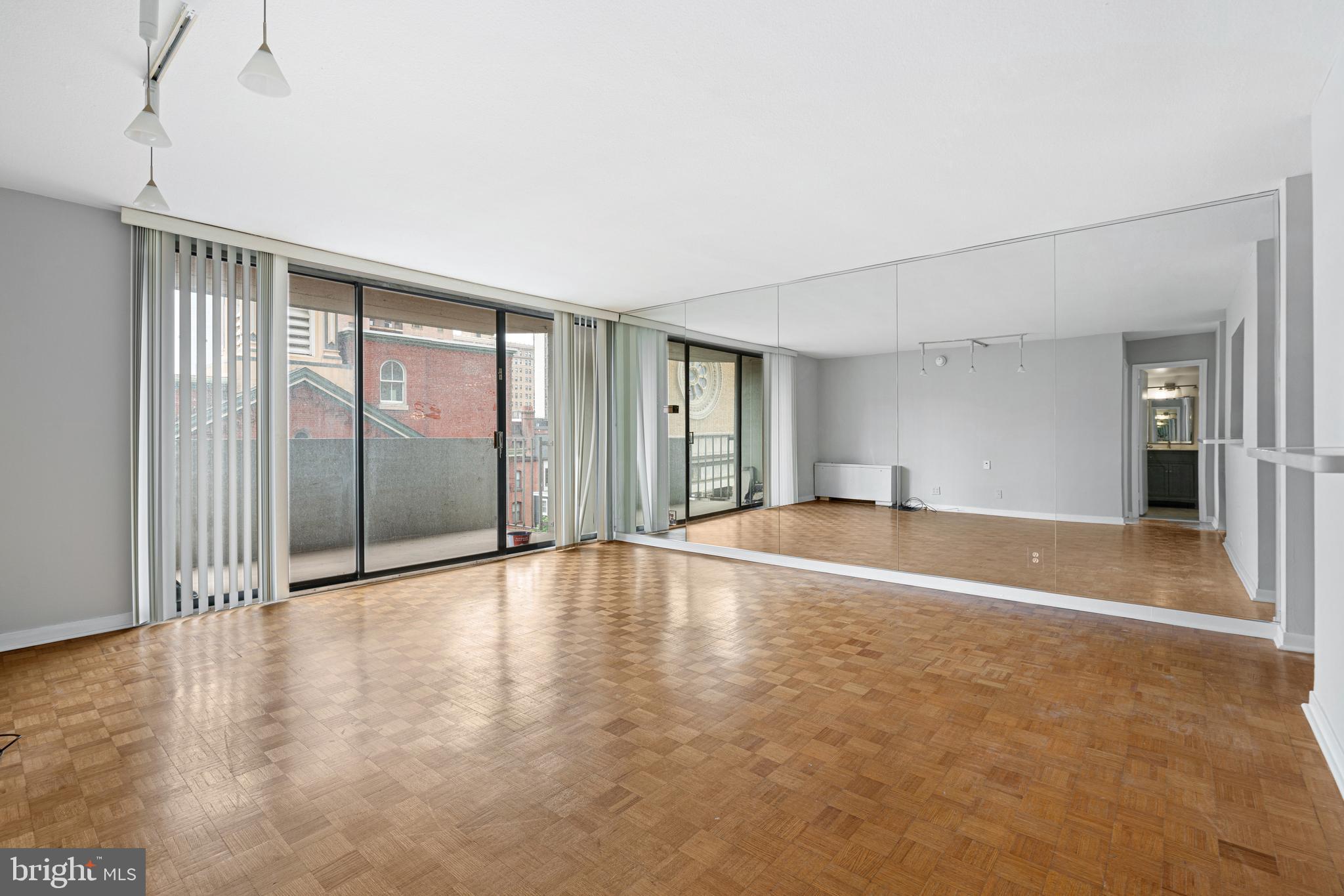 226-30 W RITTENHOUSE SQ #514