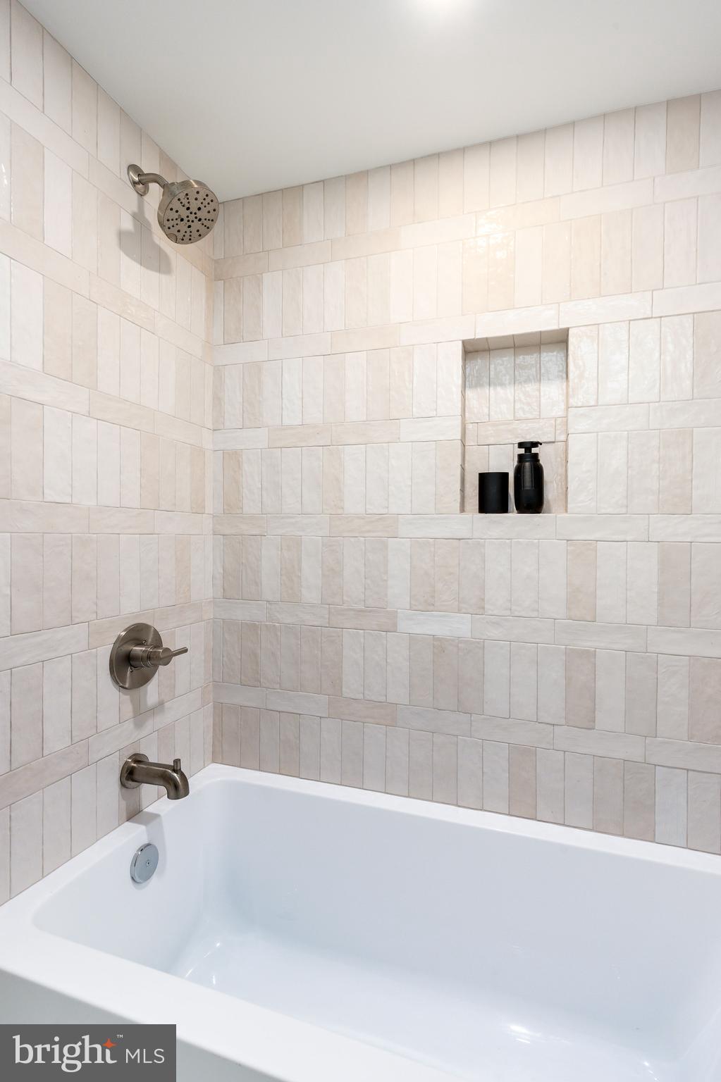 903 Corinthian Ave #C