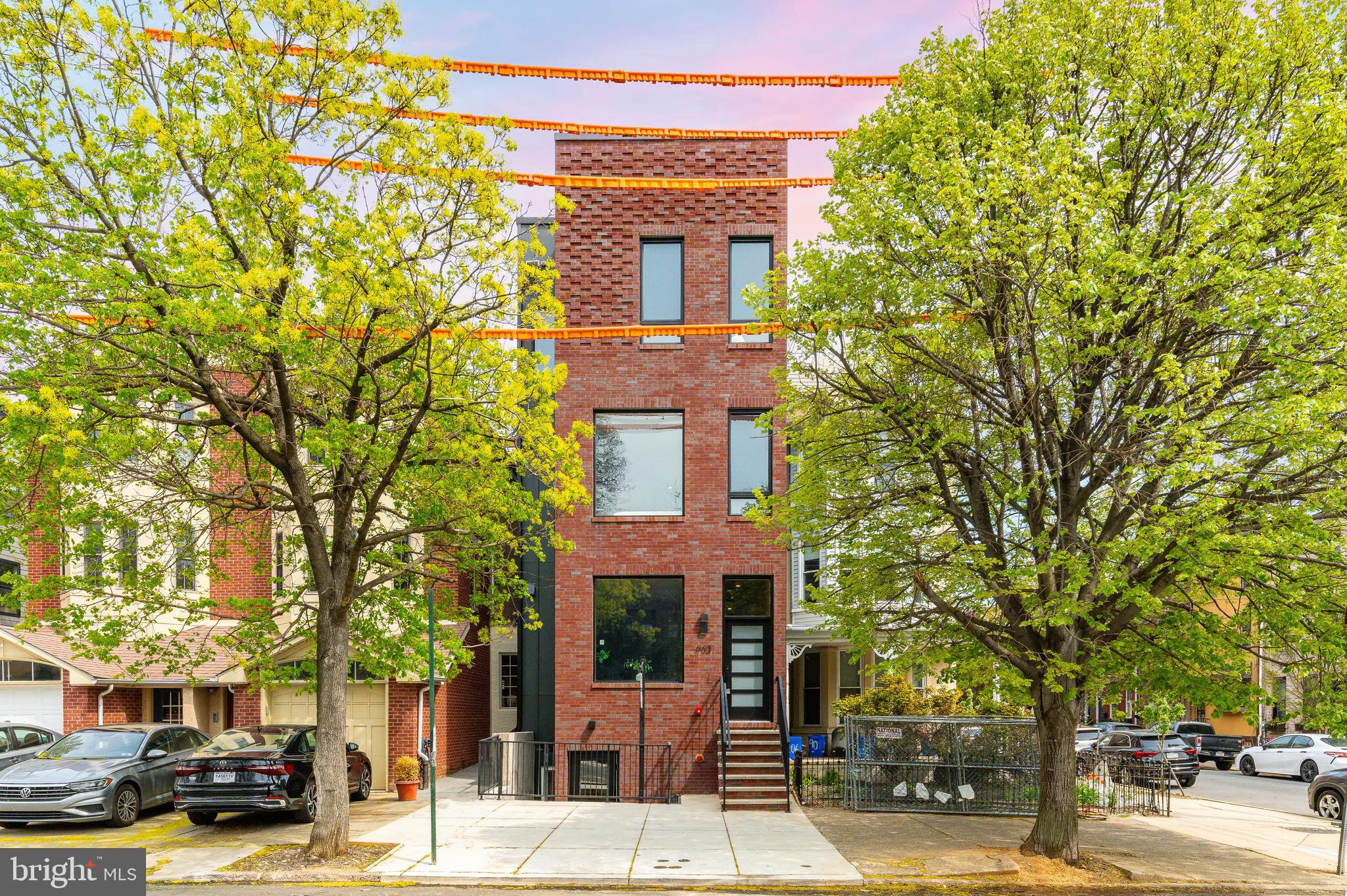 903 Corinthian Ave #C