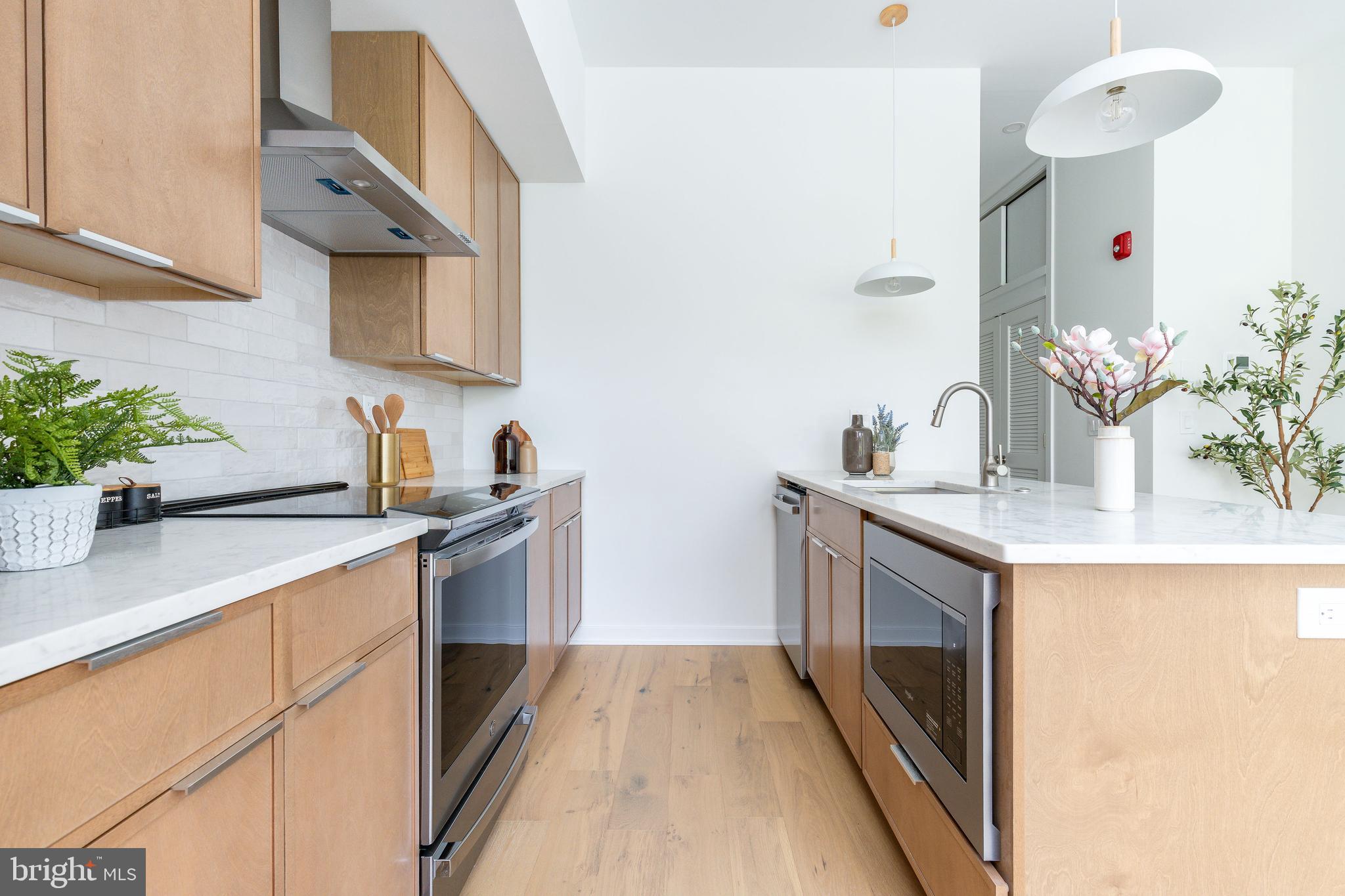 903 Corinthian Ave #C