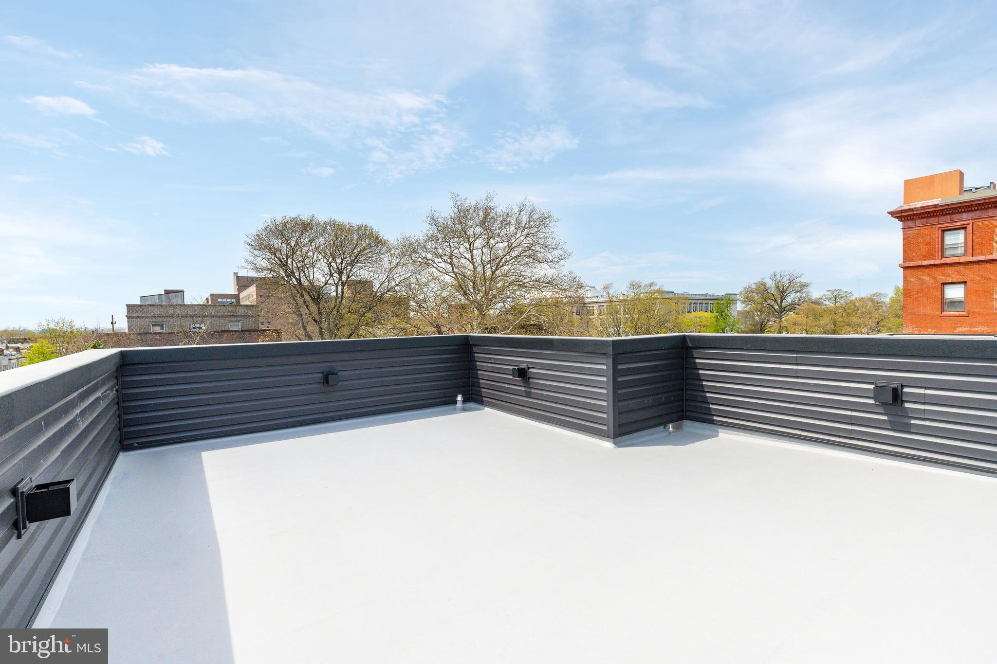 903 Corinthian Ave #C