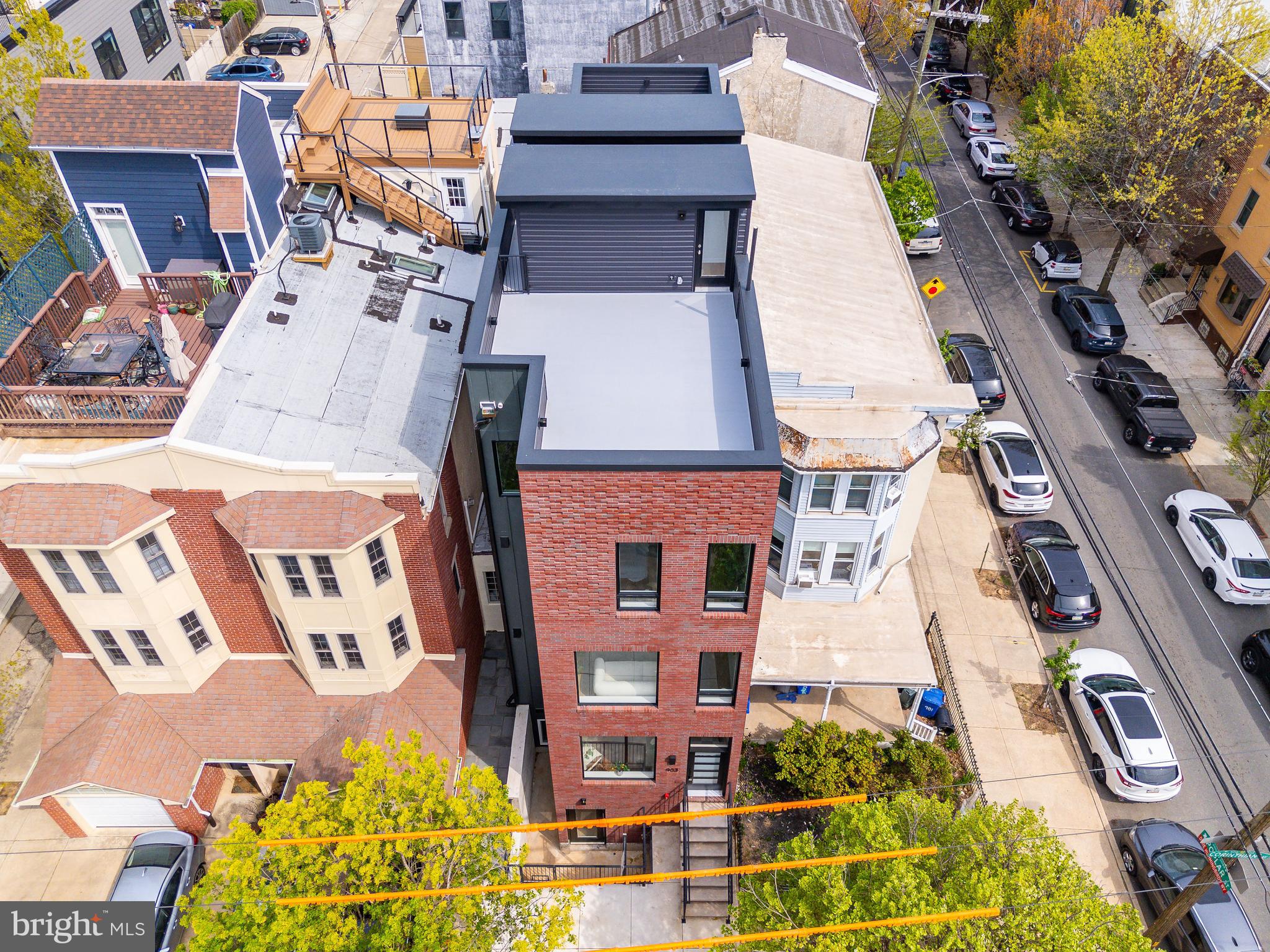 903 Corinthian Ave #C