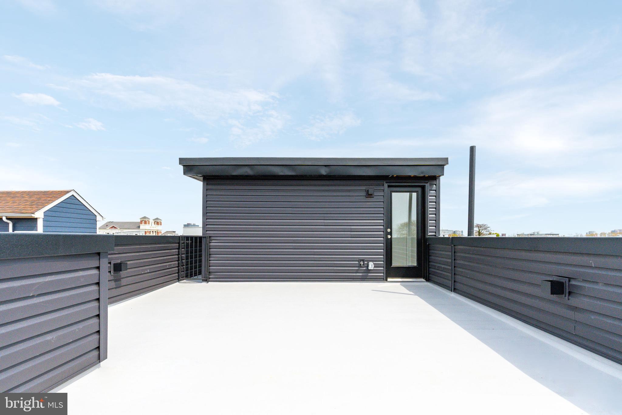 903 Corinthian Ave #C