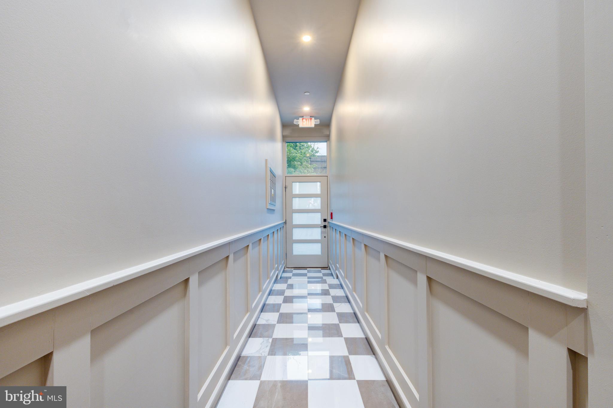 903 Corinthian Ave #C