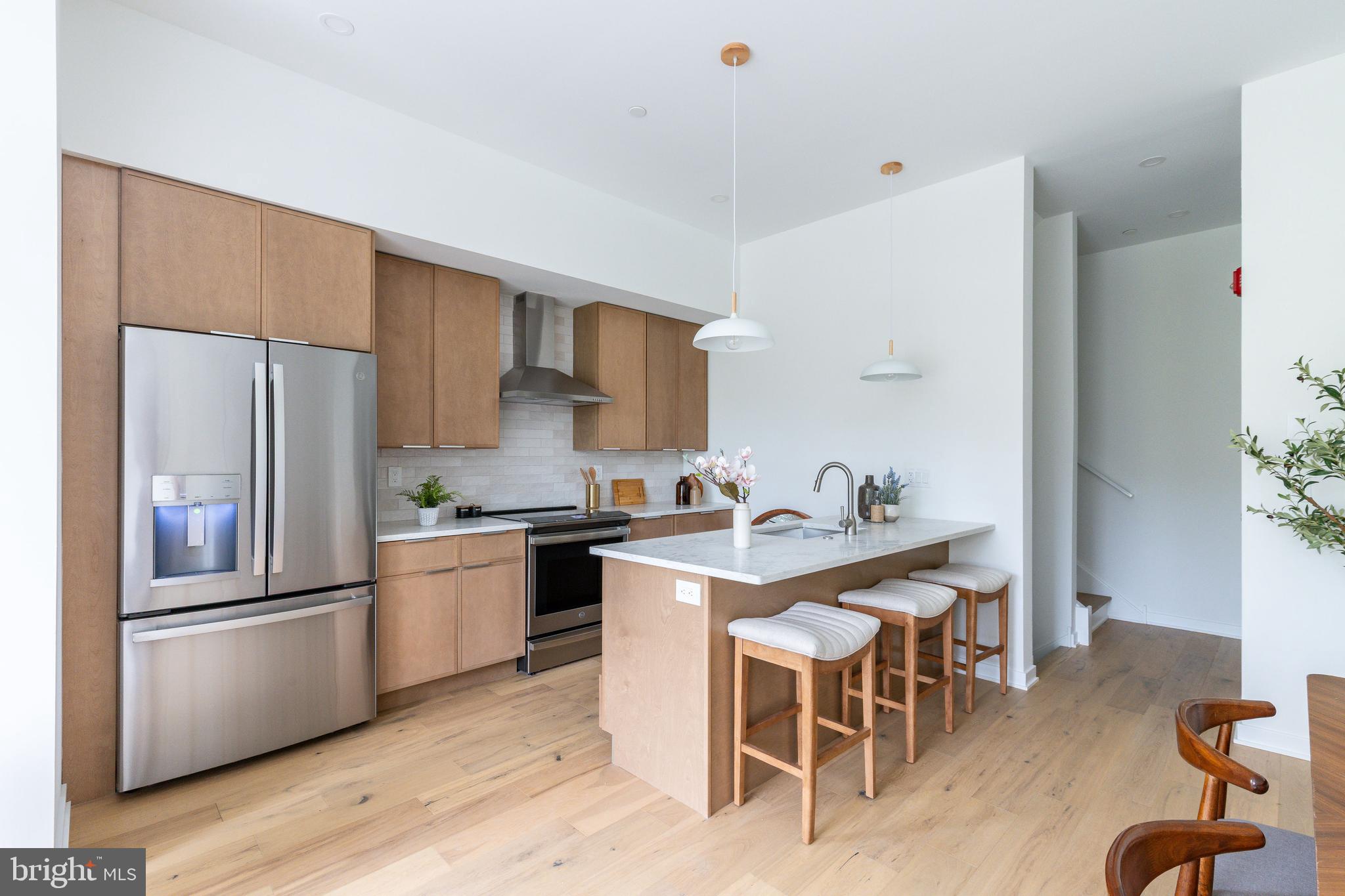 903 Corinthian Ave #C