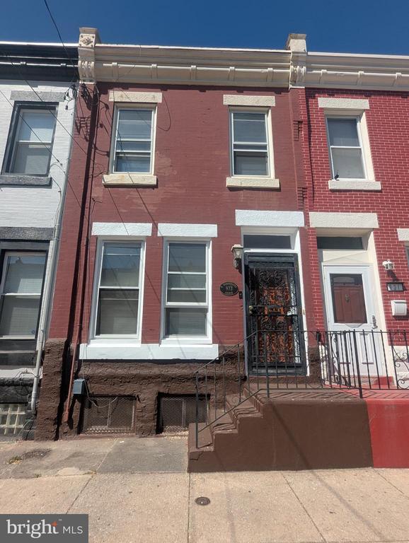 933 W SUSQUEHANNA AVE