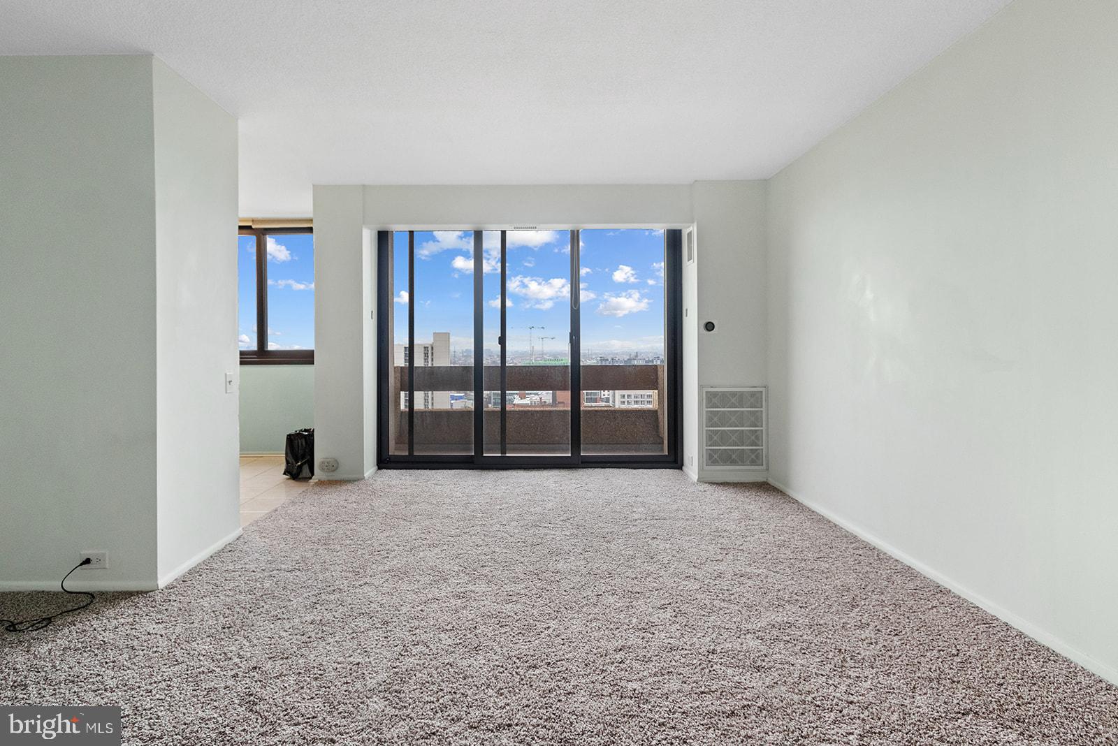 1326 SPRUCE ST #1702