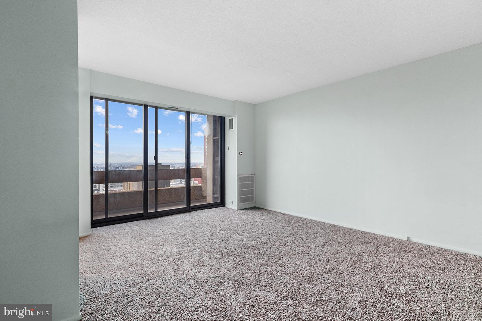 1326 SPRUCE ST #1702