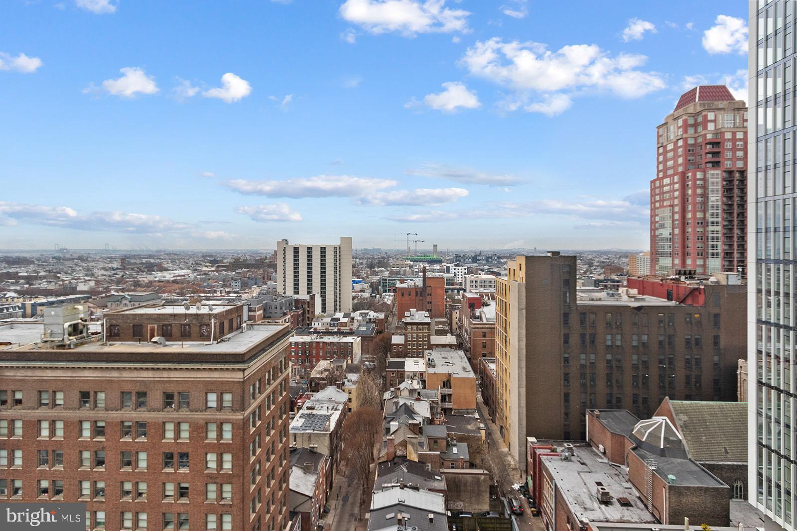 1326 SPRUCE ST #1702